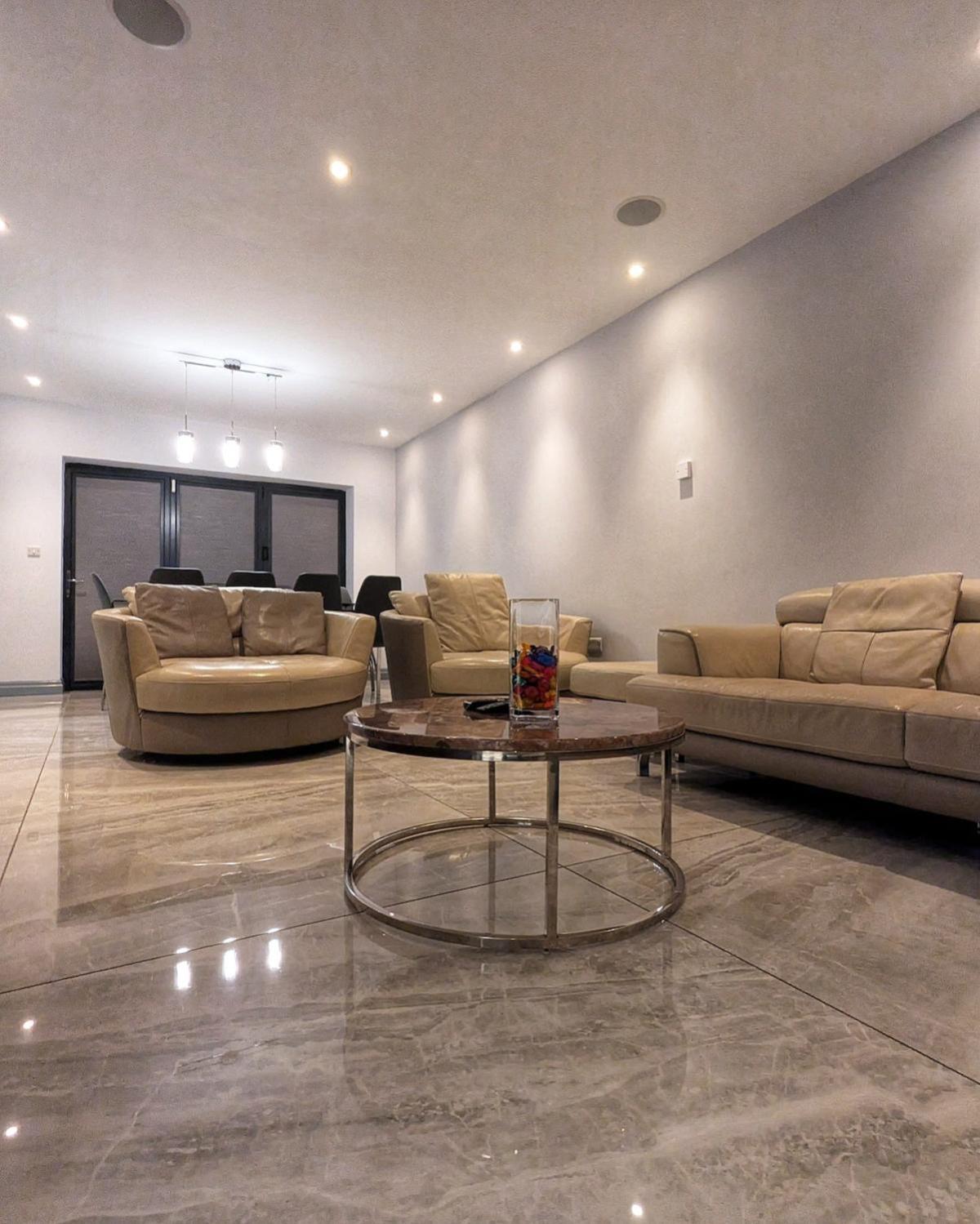 Beautiful 5 Bedroom Home Sleeps 12 People In Манчестер Экстерьер фото